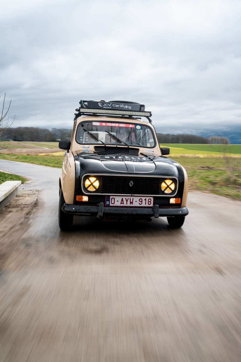 R4 - 10